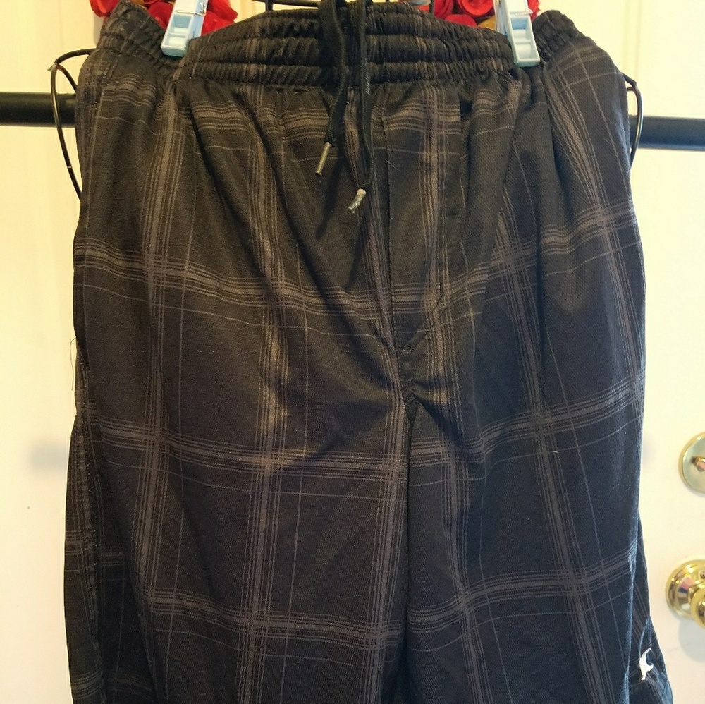 Boy's Hurley size S black athletic shorts